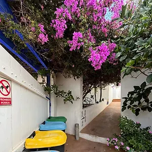 Y Marina , La Caleta (El Hierro) Spagna